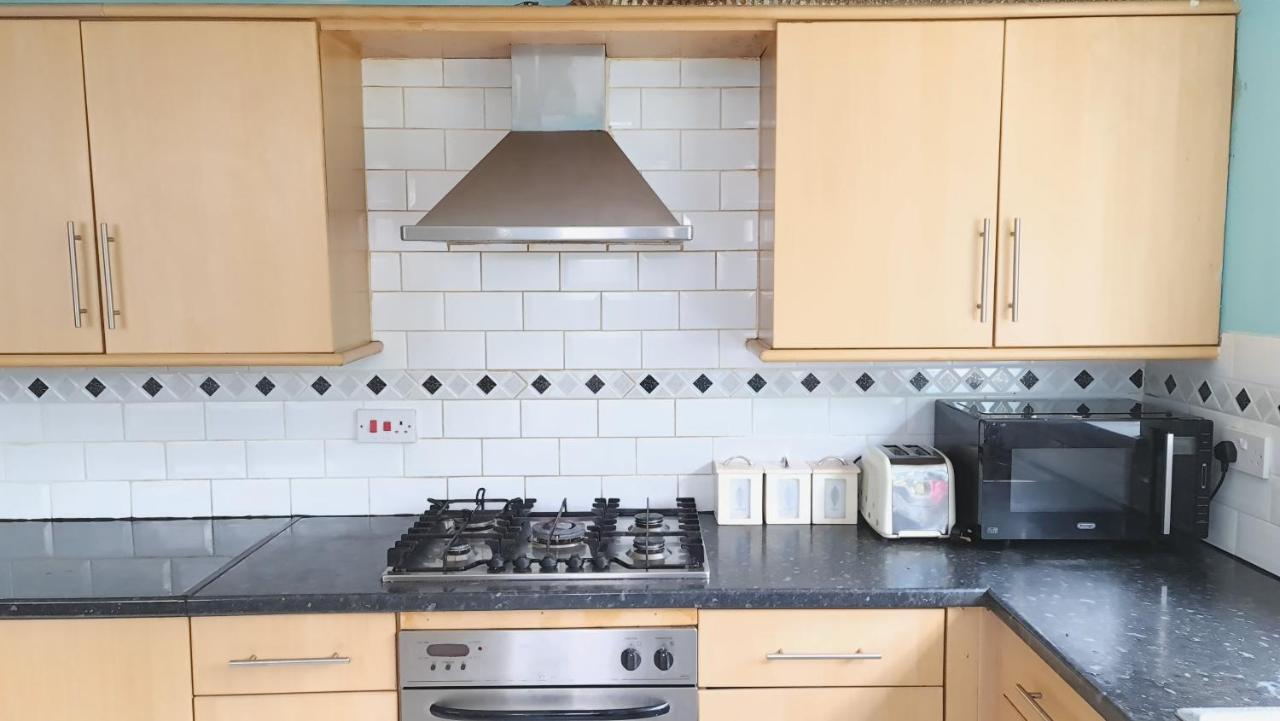 Stayeasy B&B In Trendy Heart Of Лондон Екстериор снимка